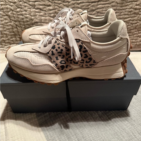 New Balance Cream and Brown Retro Sneakers - Picture 4 of 6